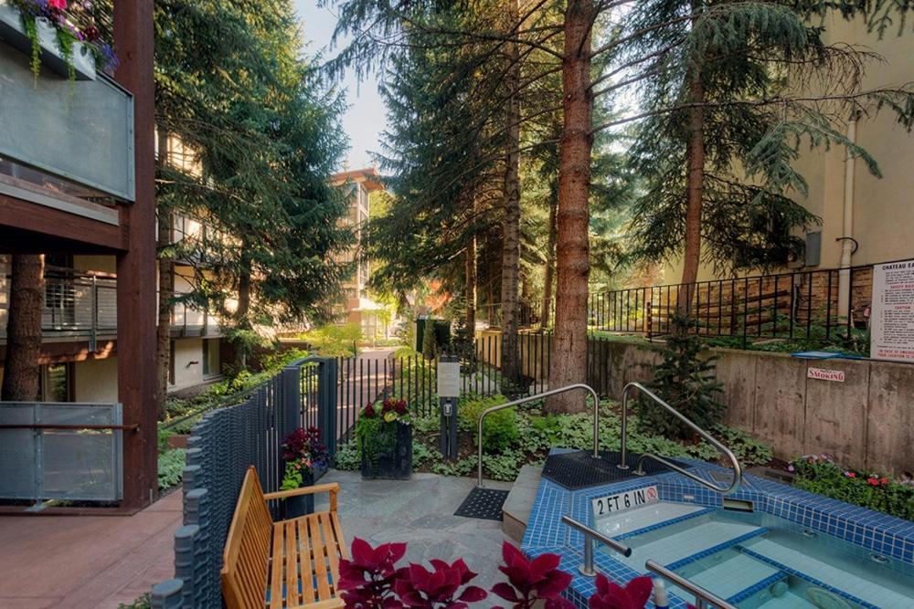 Chateau Eau Claire Unit 17, Serene Condo Overlooking The River With Many Upgrades Aspen Esterno foto