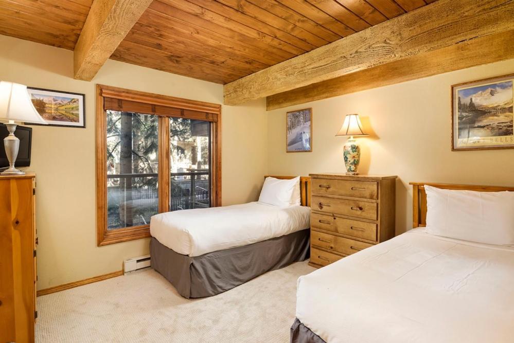 Chateau Eau Claire Unit 17, Serene Condo Overlooking The River With Many Upgrades Aspen Esterno foto